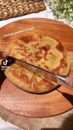 Cheese Potato Bread, Masakan Malaysia, Cheese Potato, Potato Bread, Tasty Baking, Think Food, Healthy Sweets Recipes, Easy Baking Recipes, Food Videos Desserts