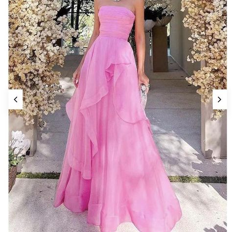 Look what I just found on Depop 🙌 https://depop.app.link/Tn4ZXU1ikzb Organza Prom Dress, Hot Pink Prom Dress, Pink Ball Gown, Prom Dress Color, Prom Dresses Long Pink, Maid Of Honour Dresses, Stunning Prom Dresses, Simple Prom Dress, Pink Corset