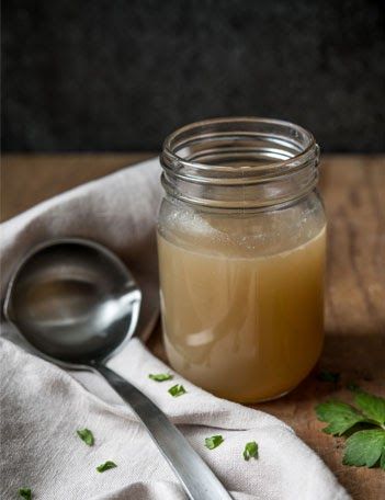 Make Chicken Stock From Kitchen Scraps + Leftover Chicken Bones Make Chicken Stock, Make Chicken Broth, Vegetable Scraps, Kitchen Scraps, Homemade Chicken Stock, Chicken Bones, Leftover Chicken, Whole Chicken, Bone Broth