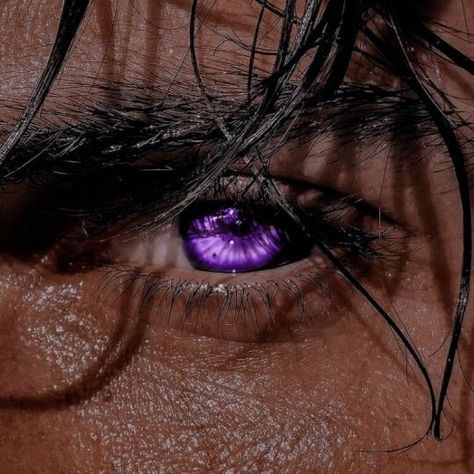 Purple Dragon Eye, Purple Eyes Aesthetic Male, Glowing Purple Eyes Aesthetic, Rhysand Eyes, Purple Eye Aesthetic, Purple Glowing Eyes, Eyes Aesthetic Male, Purple Eyes Aesthetic, Black Hair Violet Eyes