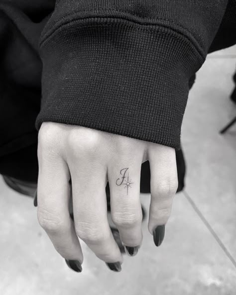 Wedding Ring Finger Tattoos, Ring Tattoo Designs, Husband Tattoo, Wedding Band Tattoo, J Tattoo, Tattoo Wedding, Ring Tattoo, Wedding Ring Tattoo, Tattoo Wedding Rings