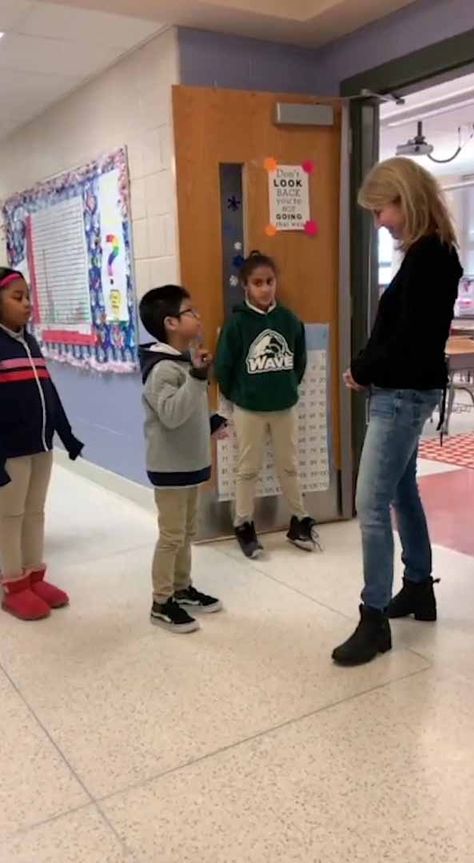 New Jersey Second Graders Greet Deaf Teacher In Sign Every Day | FaithPot Geometric Photography, Classroom Interior, In Sign, Sign Language, In The Classroom, School Days, The Classroom, First Day Of School, Make Me Happy