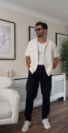 Black Pants Outfit Men Casual, White Shirt Black Pants Outfit, Edgy Outfits Men, Black Pants Outfit Men, Black Shirt Outfit Men, Black Joggers Outfit, Cargo Pants Outfit Men, Oversized Shirt Outfit, Cargo Pants With Pockets