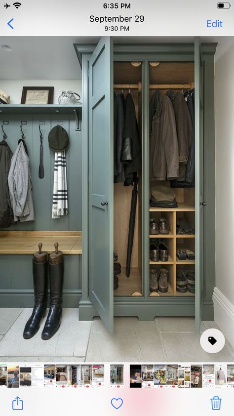 Boot Room Utility, Small Mudroom Ideas, Vstupná Hala, Utility Room Designs, Mudroom Remodel, Laundry Room/mud Room, Mud Room Entry, Mudroom Lockers, Mudroom Entryway