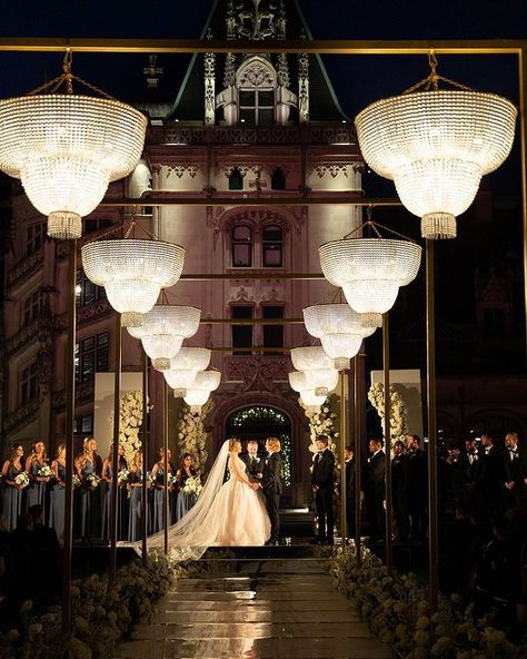 A nighttime ceremony with classic elements gave this Front Lawn wedding an elegant and Old Hollywood feel. Couple: Caitlyn and Logan Wedding Date: 10.21.23 Venue: Biltmore House and Gardens @biltmoreweddingsnc Photographer: @realitiesphotography Planner: @ashevilleeventco Florist: @floressence #Biltmore #BiltmoreWeddings #BiltmoreBride #AshevilleWeddingVenue #AshevilleWeddings #MountainWeddings Biltmore Estate Wedding Receptions, Christmas At The Biltmore Estate, Lyman Estate Wedding, Wedding At Biltmore Estate, The Biltmore Estate Christmas, Biltmore Estate Wedding, Lawn Wedding, Biltmore House History, Lavish Wedding