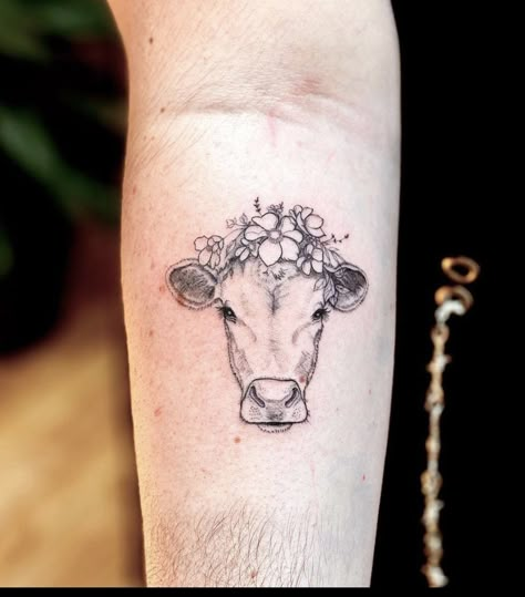 Cow Tattoo Ideas, Cow Tattoos, Farm Tattoo, Cow Tattoo, Vegan Tattoo, Western Tattoos, Theme Tattoo, Head Tattoos, Dream Tattoos