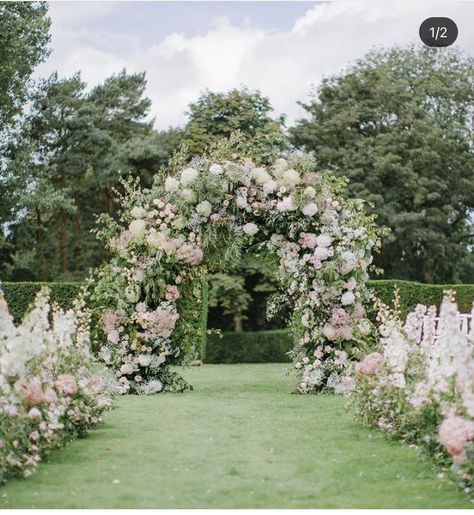 Floral Alter, Flowers London, Floral Arch Wedding, Ceremony Design, Beautiful Wedding Photography, Flower Inspiration, Ceremony Inspiration, Ceremony Flowers, Floral Arch