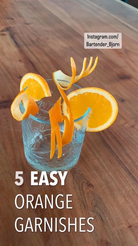 5 easy orange 🍊 garnishes in 50 seconds 👌 . . #cocktails #cocktailgarnish #garnish #garnishing #garnishes #cocktailstyle #cocktailfriday… | Instagram Orange Peel Garnish Cocktails, Orange Garnish Cocktail, Bar Garnish Ideas, Orange Garnish Ideas, Drink Garnish Ideas, Easy Fruit Cocktails, Creative Cocktail Garnishes, Orange Garnish, Drink Garnishes