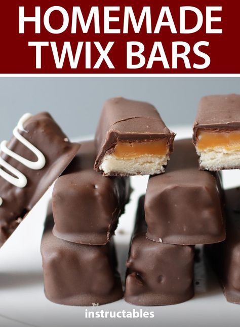 Twix Bars Recipe, Homemade Twix Bars Recipe, Twix Recipe, Twix Candy, Candy Aisle, Homemade Twix Bars, Desserts Homemade, Candy Bar Recipe, Chocolate Bar Recipe