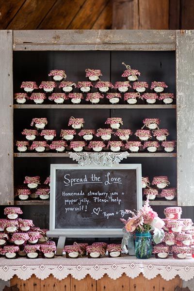 Jam Wedding Favors, Homemade Wedding Favors, Creative Wedding Favors, Inexpensive Wedding Favors, Homemade Wedding, Boda Mexicana, Wedding Favors Fall, Country Chic Wedding, Wedding Favors Cheap