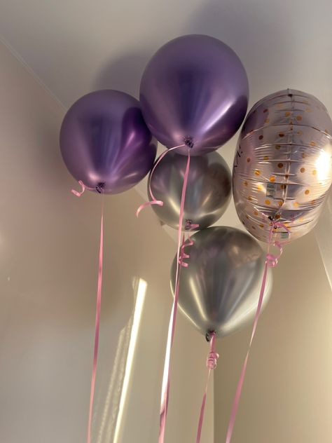 Baloon Aestethic, Balon Aesthetic, Balloon Aesthetic, Balloons Aesthetic, Cd Wall Art, Short Birthday Wishes, Balloons Happy Birthday, Pretty Balloons, Birthday Posters