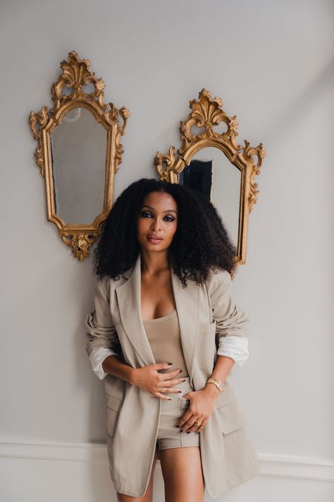 yara shahidi Yara Shahidi Hairstyles Grown Ish, Yara Shahidi Outfits, Grownish Outfits, Yara Shahidi Hairstyles, Yara Shahidi Style, Yara Shahidi, Homecoming Queen, Beautiful Black Hair, Interview Style