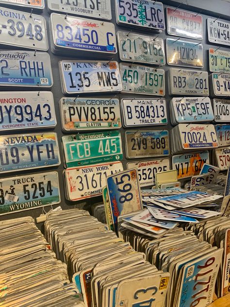 License Plate Collection, Car Plate Aesthetic, License Plates On Wall, Cute Western Bedroom Ideas, License Plate Aesthetic, Grunge Bedroom Decor, License Aesthetic, License Plate Wall Decor, License Plate Ideas