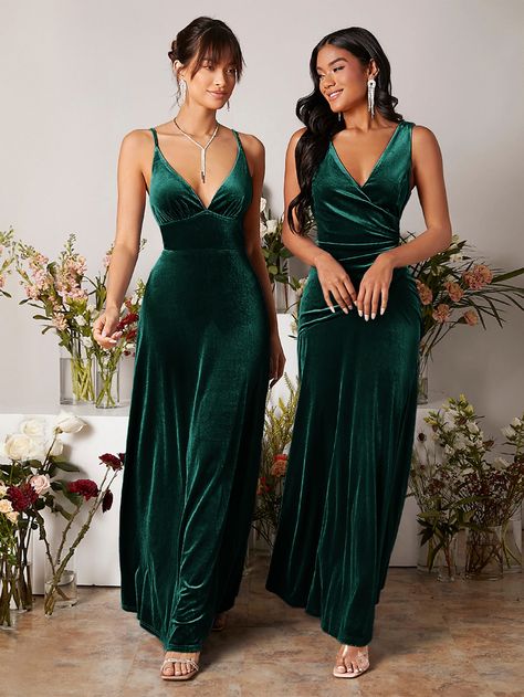 Bridesmaid Dress Color Schemes, Hunter Green Bridesmaid Dress, Forest Green Bridesmaid Dresses, Dark Green Velvet Dress, Emerald Green Velvet Dress, Velvet Bridesmaid Dress, Dark Green Wedding, Emerald Green Bridesmaid Dresses, Dark Green Bridesmaid Dress