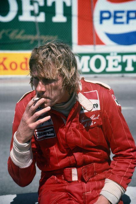 James Hunt... so hot Race Suit, James Hunt, Racing Suit, A Man, Red