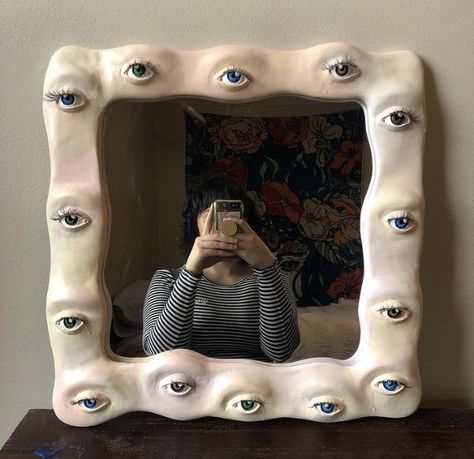 Cute Crafts For Teenagers Diy Room Decor, Mirror Decoration Ideas, Mirror Sculpture, Mirror Decoration, Affordable Aesthetic, Dopamine Decor, Sculpture Art Clay, Tanah Liat, Clay Diy Projects