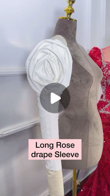 Easy Sleeve Pattern, Rose Sleeves Pattern, Dress Sleeve Pattern, Rose Sleeve Pattern, Drapping Dress Ideas, Draping Fashion Design, Sleeve Draping, How To Cut Sleeves, Draping Sleeve