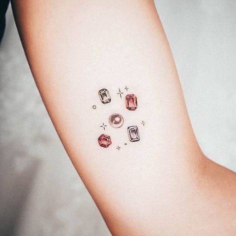 Ruby Tattoo Gem, Ruby Gem Tattoo, Ruby Tattoo, Pearl Tattoo, Stone Tattoo, Gem Tattoo, Jewel Tattoo, Crystal Tattoo, Z Tattoo