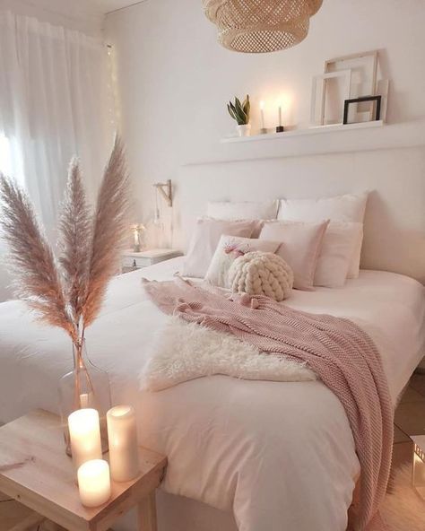 Comfy Bedroom Decor, Minimalist Dekor, Bilik Idaman, Cozy Rooms, Bedroom Design Trends, Comfy Bedroom, Decor Ikea, Dekorasi Kamar Tidur, Pink Bedrooms