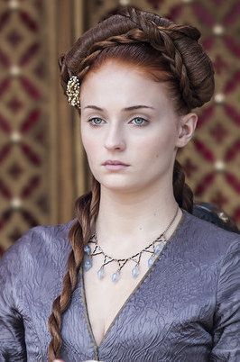 GoT - Sansa Stark at Joffreys wedding Sofie Turner, Dessin Game Of Thrones, Game Of Thrones Sansa, Tom Wlaschiha, Game Of Thrones Costumes, Rose Leslie, Lena Headey, Gra O Tron, Sansa Stark