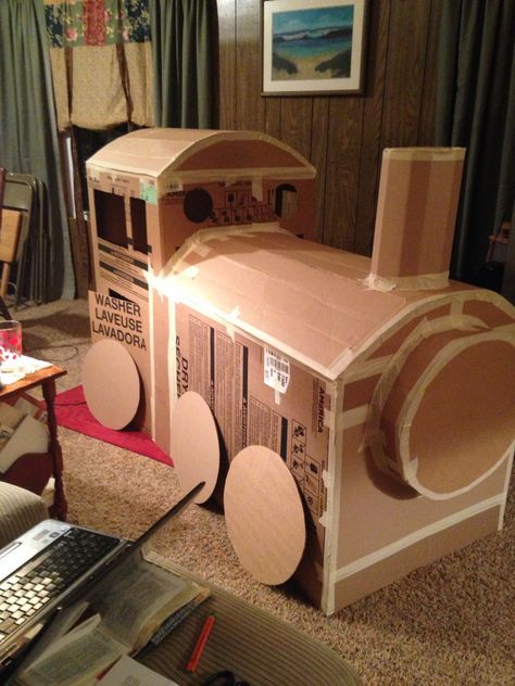 Thomas the train made out of boxes phase 1 Polar Express Cardboard Train, Diy Polar Express Train Cardboard Boxes, Polar Express Train Diy, Polar Express Train Cardboard, Diy Polar Express Train, Workbenches Garage, Playhouse Cardboard, Polar Express Crafts, Christmas Polar Express