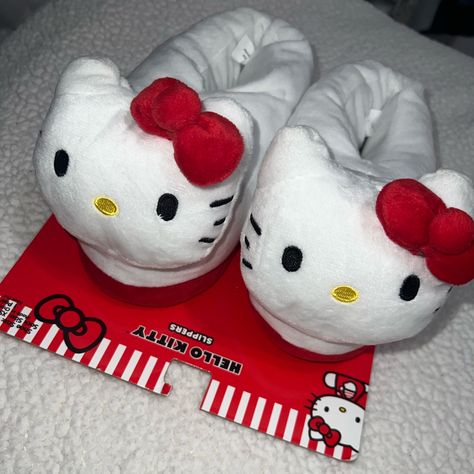 Brand New Hello Kitty Cozy Slippers. Hello Kitty Fuzzy Warm Slippers Cozy Slippers Aesthetic, Hellokitty Shoes, Hello Kitty Nintendo Switch, Fuzzy Hello Kitty Pants, Hello Kitty Things To Buy, Hello Kitty Slippers Aesthetic, Cute Hello Kitty Loungewear Pants, Cute Hello Kitty Sleepwear For Lounging, Bday Gift Ideas