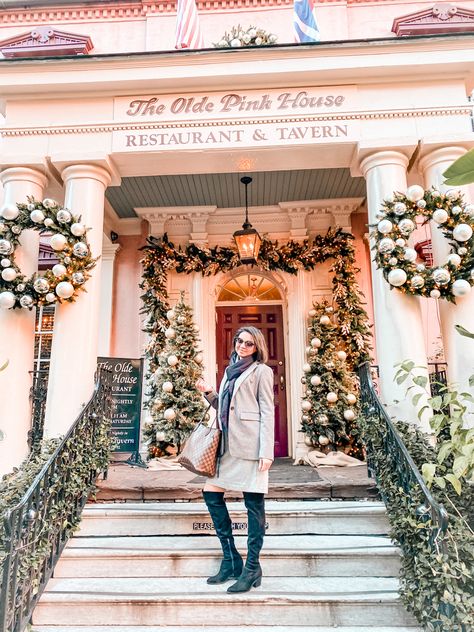 What To Wear In Savannah Ga Winter, Savannah Winter Outfit, Savannah Outfits Winter, Savannah Georgia Outfit Winter, Savannah Ga Outfits, Savannah Georgia Outfit, Dress Outfit Work, Outfit Blazer, Louis Vuitton Scarf