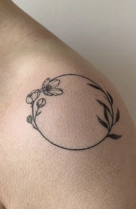 Small Circle Tattoo, Circle Of Life Tattoo, Circle Tattoo Design, Round Tattoo, Circle Tattoo, Circle Tattoos, D Tattoo, Birth Flower Tattoos, Daughter Tattoos