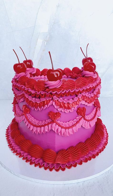 cake ideas, lambeth cake, vintage cake vintage style cake, buttercream cake, vintage buttercream cake, birthday cake ideas Cake Decorating Pink, Vintage Buttercream Cake, Pretty Deserts, Red Heart Cake, Vintage Style Cake, Hot Pink Cakes, Lambeth Cake, Bolo Vintage, Red Birthday Cakes