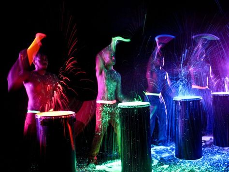 Drum Party, Event Entrance Design, Brazilian Carnival, Event Entrance, Brazil World Cup, Neon Decor, Neon Painting, Event Stand, Entrance Design