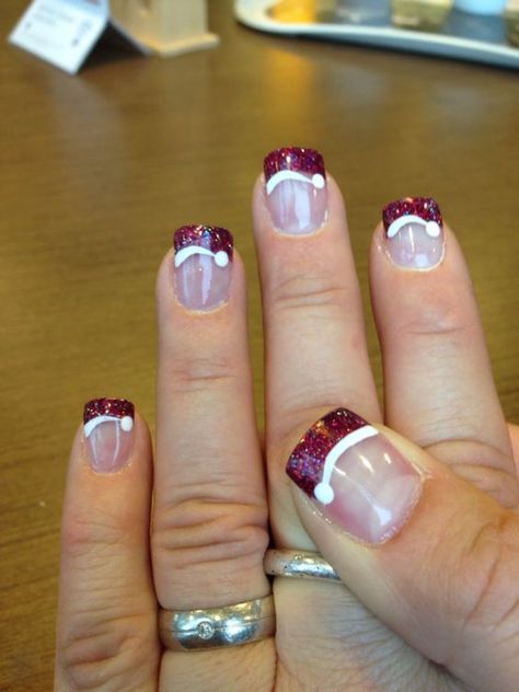 Christmas Cruise Nails, Jel Nails, Easy Christmas Nail Designs, Red And Silver Nails, Christmas Nail Designs Easy, Cruise Nails, Santa Nails, Pedi Ideas, Nail Tip Designs