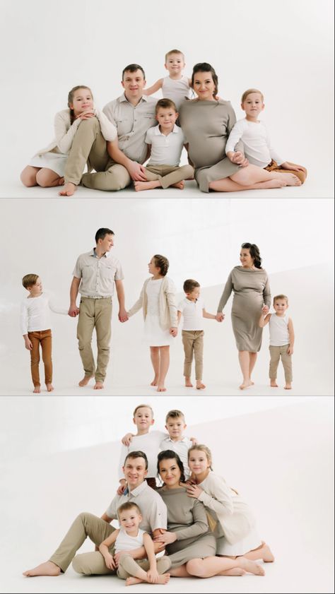 Studio Family Photos White Background, Family Of 6 Studio Portraits, Family Picture Poses Indoor, Family Picture Of 3, Big Family Studio Photography, Family Shoot Outfit Ideas Studio, Family Session In Studio, Family Photo Shoot Poses Studio, Family Of 6 Studio Photoshoot