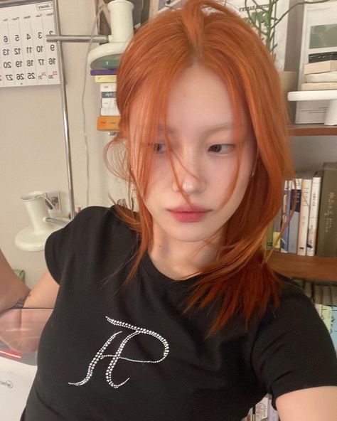 Copper Orange Hair, Girl Rpw, Short Copper Hair, Orange Hair Dye, Ginger Hair Dyed, Red Orange Hair, Hair Color Asian, Hair Color Orange, Korean Hair Color