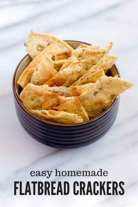 Essen, Crispy Flatbread Recipes, Recipe For Crackers, Artisan Crackers Recipe, Water Crackers Recipe, Simple Cracker Recipe, Seeded Crackers, Flatbread Crackers, Savoury Crackers