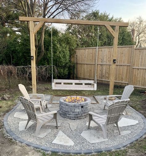 46 Easy DIY Fire Pit Ideas Backyard Landscaping on a Budget to Spend a Cozy Summer Night with Friends - Hike n Dip Backyard With Lights, Easy Diy Fire Pit, Diy Fire Pit Ideas, Outdoor Fire Pit Area, Fire Pit Ideas, Backyard Seating Area, Fire Pit Landscaping, Backyard Swings, Backyard Seating