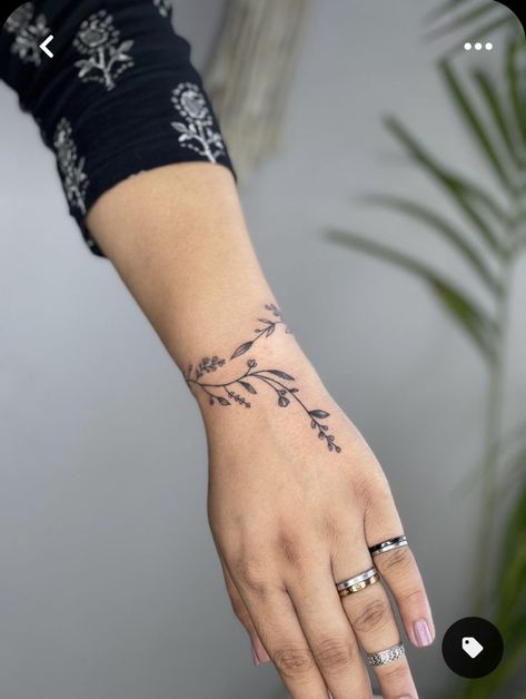 Wrist Hand Tattoo, Anklet Tattoos For Women, Wrap Around Wrist Tattoos, Wrist Bracelet Tattoo, Side Wrist Tattoos, Meaningful Wrist Tattoos, Wrap Around Tattoo, Wrist Tattoo Ideas, Wrist Tattoo Designs