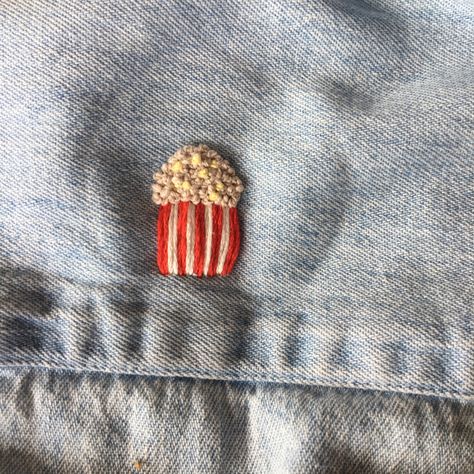 Popcorn Embroidery, Little Embroidery Ideas, Tiny Embroidery Ideas, Fun Embroidery Ideas, Small Embroidery Ideas, Cute Embroidery Ideas, Summer Embroidery Designs, Easy Embroidery Designs, Embroidery Jumper