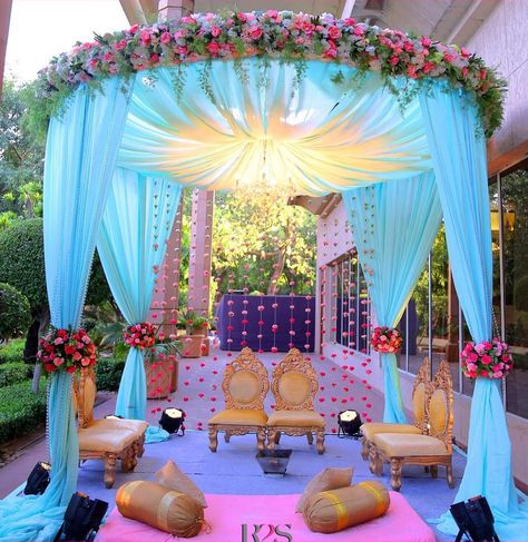 Indian Wedding Decor Inspiration Hindu Wedding Decorations, Mandap Design, Reception Stage Decor, Themed Wedding Decorations, Wedding Stage Backdrop, Wedding Hall Decorations, Events Planner, Wedding Background Decoration, Wedding Entrance Decor