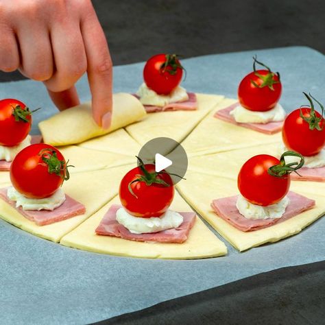 appetizing.tv on Instagram: "All those who try this snack ask me to give them the recipe!  Ingredients: puff pastry: 500 g (18 oz) ham: 150 g (5.3 oz) cheese cream: 100 g (3.5 oz) cherry tomatoes: 50 g (1.8 oz) mozzarella: 80 g (2.8 oz) eggs: 1 pc" Ham Snacks Appetizers, Tv Snacks, Edible Fruit Arrangements, Appetizing Tv, Charcuterie Appetizers, Mango Dessert Recipes, Savoury Snacks, Mango Dessert, Party Snack Food