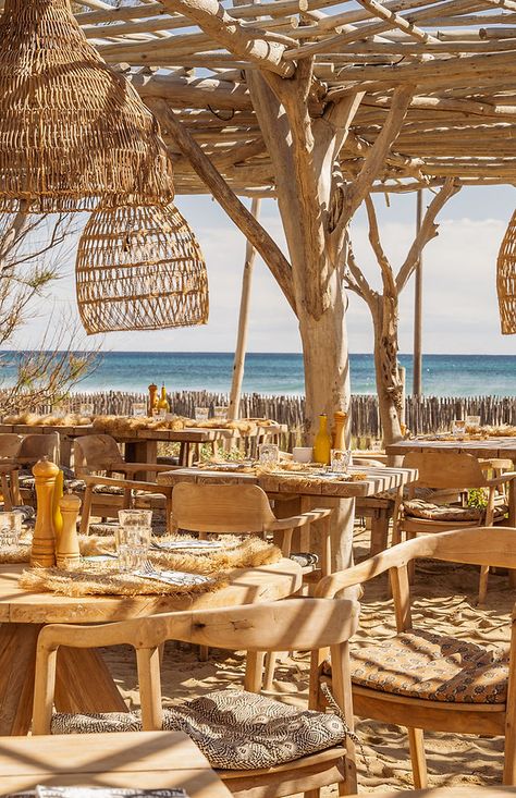 Plage | Cabane Bambou | France Bungalow Interior, Bamboo Decor, French Restaurant, Boat Decor, San Tropez, Koh Chang, Beach Cafe, Resort Design, Outdoor Cafe