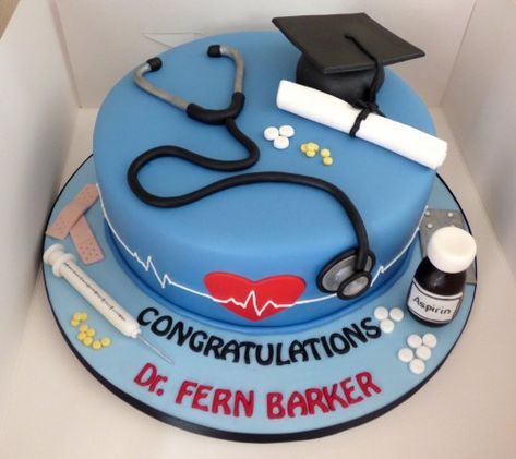 Doctor Graduation Cake, Nursing Graduation Cakes, Graduation Cake Ideas, Medical Cake, Graduation Cake Designs, Cake Paris, Susie Cakes, Doctor Cake, Nursing Cake