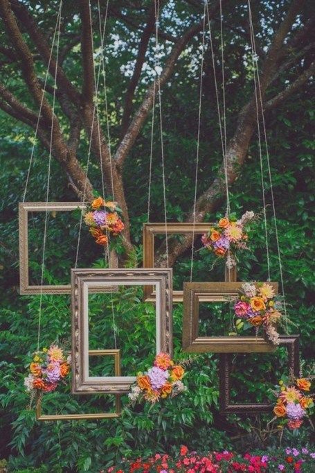 31 DIY Outdoor Photo Booth Ideas From Pinterest Outdoor Photo Booth Ideas, Fall Festival Booth, Fall Photo Booth, Outdoor Photo Booths, Minimal Wedding Decor, Diy Wedding Photo Booth, Photo Booth Ideas, Asian Wedding Photography, Festival Booth