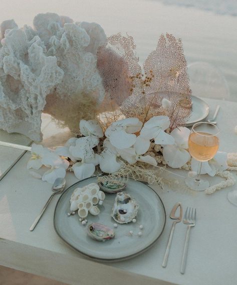 Ethereal Coastal Wedding, Ocean Decor Party, Wedding Ideas Ocean, Ocean Themed Tablescape, Beach Wedding Styling, Ocean Inspired Decor, Ocean Wedding Aesthetic, Mermaid Core Wedding, Wedding Sea Theme