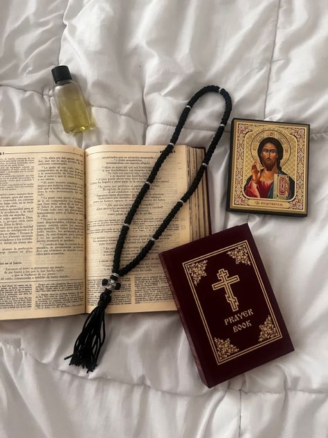 Prayer Books, Church Aesthetic, Prayer Corner, Eastern Orthodox Church, Orthodox Christian Icons, Christian Pictures, Russian Orthodox, Jesus Prayer, Eastern Orthodox