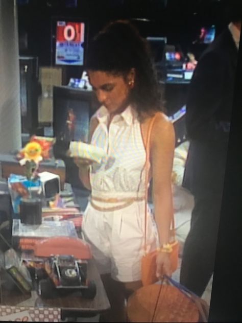 Whitney Gilbert Fashion, Whitley Gilbert Outfits, Whitley Gilbert Fashion Outfits, Whitney Gilbert, Different World Fashion, A Different World Fashion, Whitley Gilbert Fashion, Chanel Belt Outfit, Whitley Gilbert