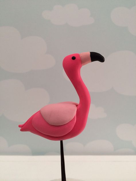 Polymer Clay Flamingo (created Kelly Bouchard) Fondant Flamingo, Clay Flamingo, Flamingo Cakes, Flamingo Cookies, Flamingo Craft, Flamingo Cake, Clay Birds, Polymer Clay Figures, Flamingo Party