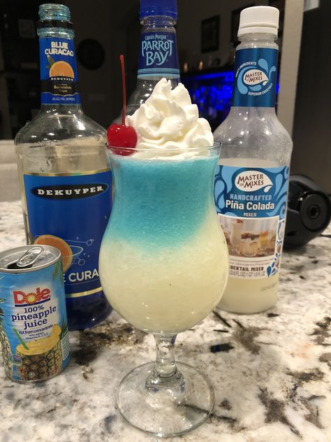 Whip Shots Recipes, Blue Curacao Drinks Easy, Blue Pina Colada, Blue Curacao Peach Schnapps Drinks, Shots With Blue Curacao, Drinks With Blue Curacao, Blue Alcoholic Drinks, Vodka And Blue Curacao Drinks, Pina Colada Mix