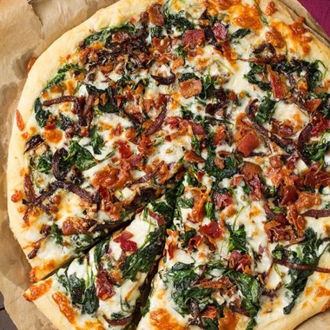 Healthy Pizza Toppings, Caramelized Onion Pizza, Artichoke Pizza, Onion Pizza, Spinach Pizza, Bacon Pizza, Pizza Cake, Healthy Pizza, Pizza Recipes Homemade