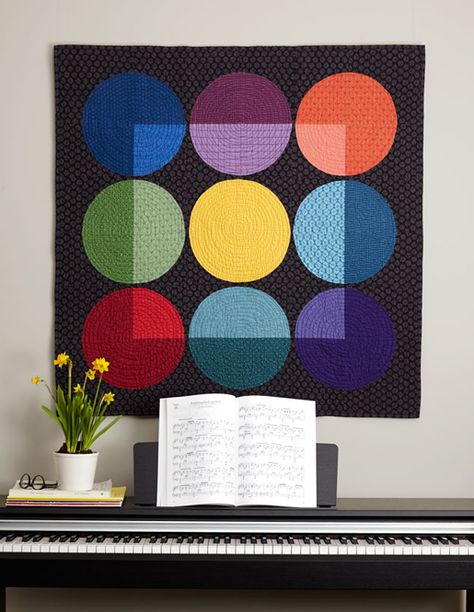 Circle Quilt Patterns, Drunkards Path Quilt, Drunkards Path, Modern Quilting Designs, Quilt Studio, Colorful Quilt, Quilt Modernen, Circle Quilts, Rainbow Quilt