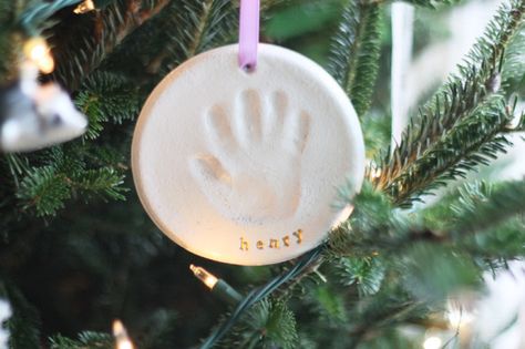 diy handprint ornament - 1 cup flour, 1/2 cup salt, 1/2 cup water. Mix and knead 7-10 min. Bake 200 degrees for couple hours or let dry several days. Diy Handprint Ornament, Handprint Ornaments, Baby First Christmas Ornament, Ornament Kit, Salt Dough, First Christmas Ornament, Baby Crafts, Babies First Christmas, Hand Print